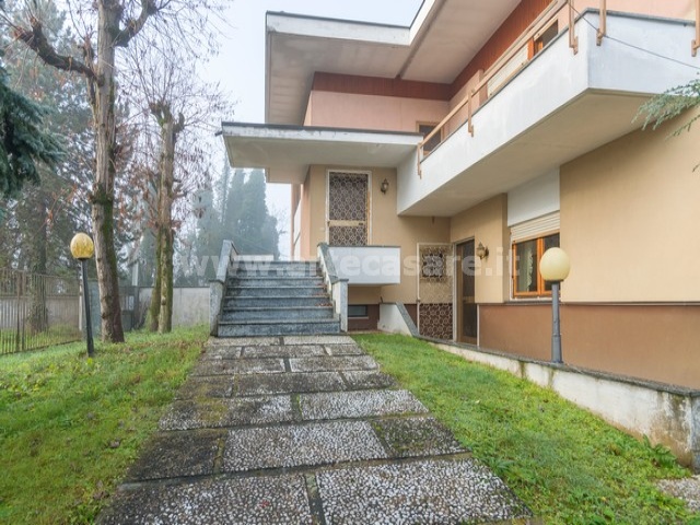 Arconate, Lombardia, 5 Camere Letto Camere Letto, 9 Stanze Stanze,4 BagniBagni,Villa bifamiliare,Vendita,2672